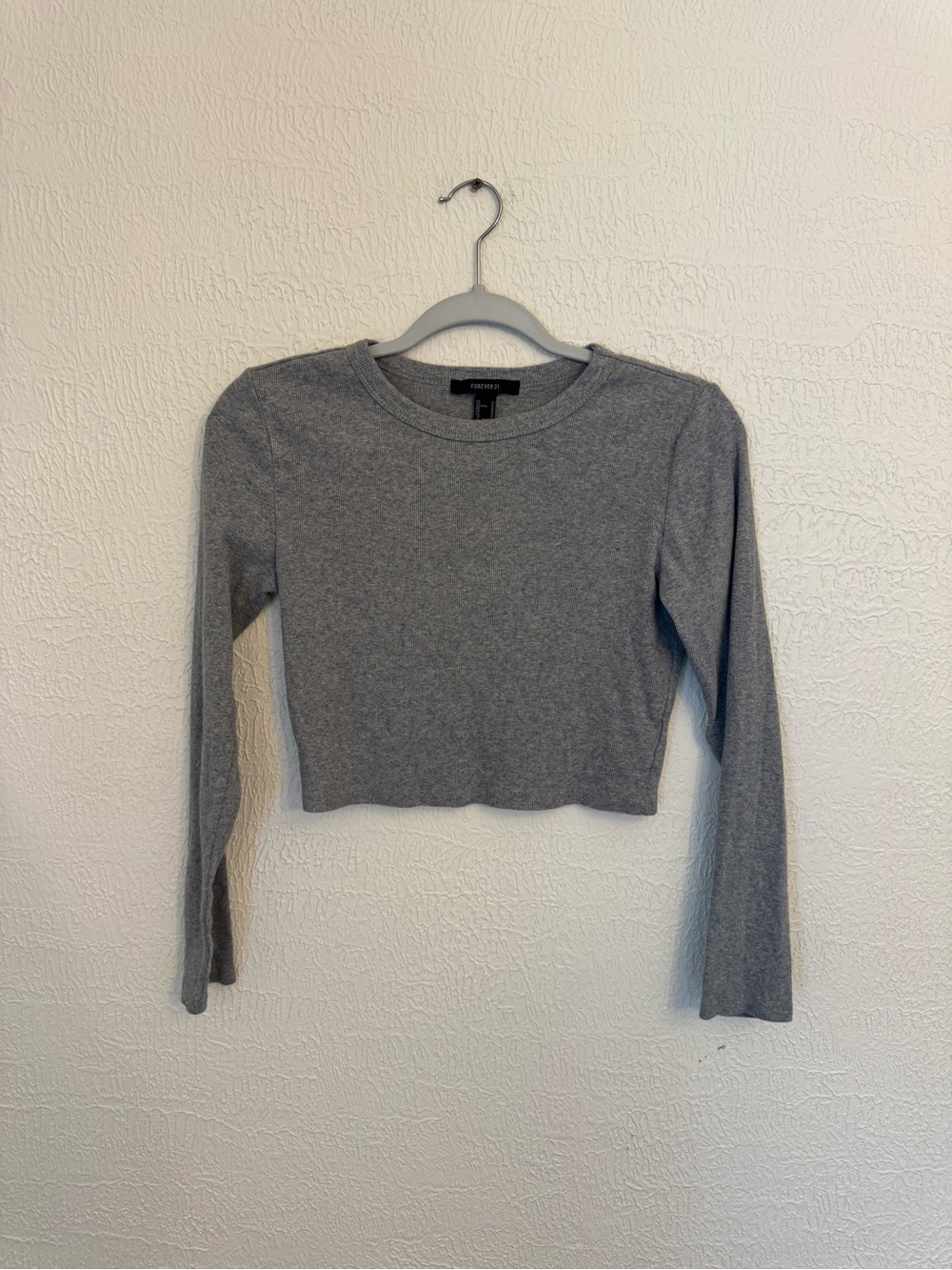 Forever 21 Gray Ribbed Long-Sleeve Cropped Top